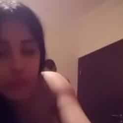 Hot teen Girl fuck on live chat in front of webcam